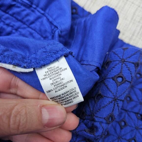 Ann Taylor LOFT Women's Riviera Short Blue Eyelet Size 6 - Picture 5 of 6